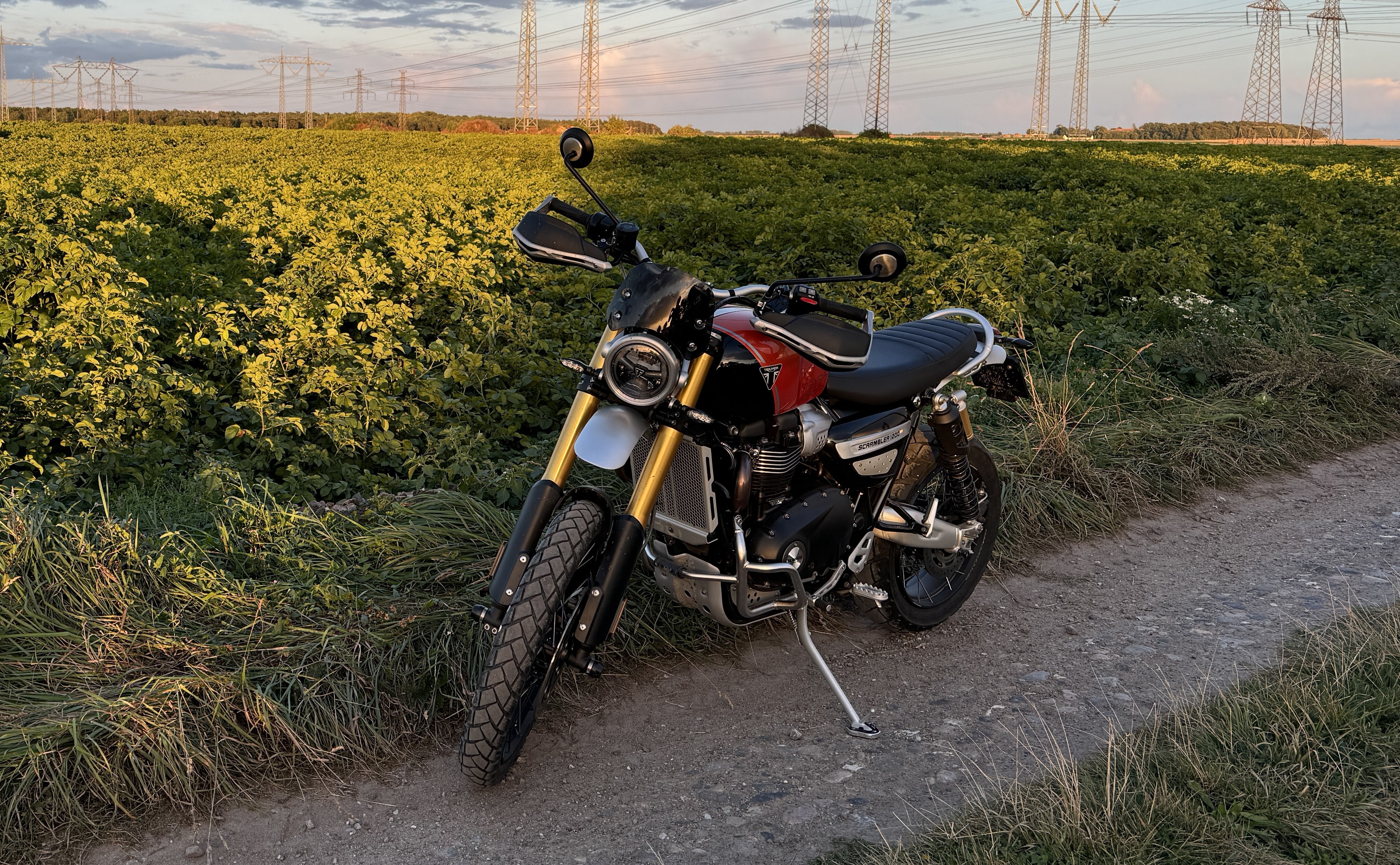 1200XE_2.jpg