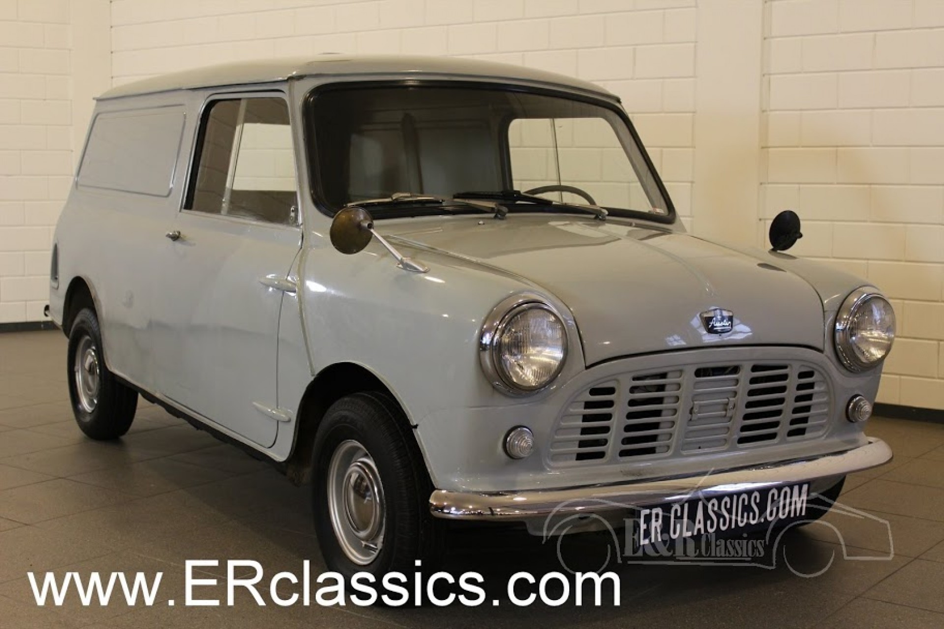 1962 Mini van.jpg