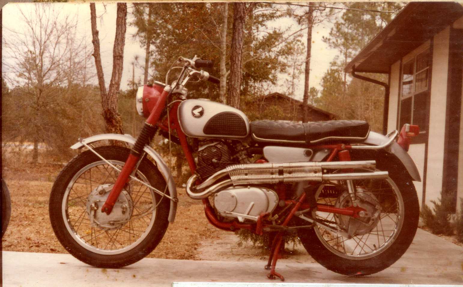 1965 CL305 Honda Scrambler001.jpg