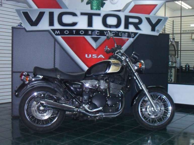 2000 Triumph Legend.jpg