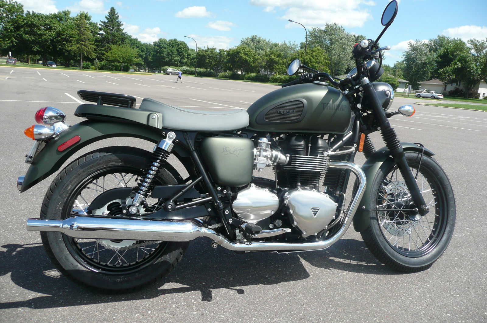 2012-steve-mcqueen-limited-edition-bonneville-t100-1.JPG