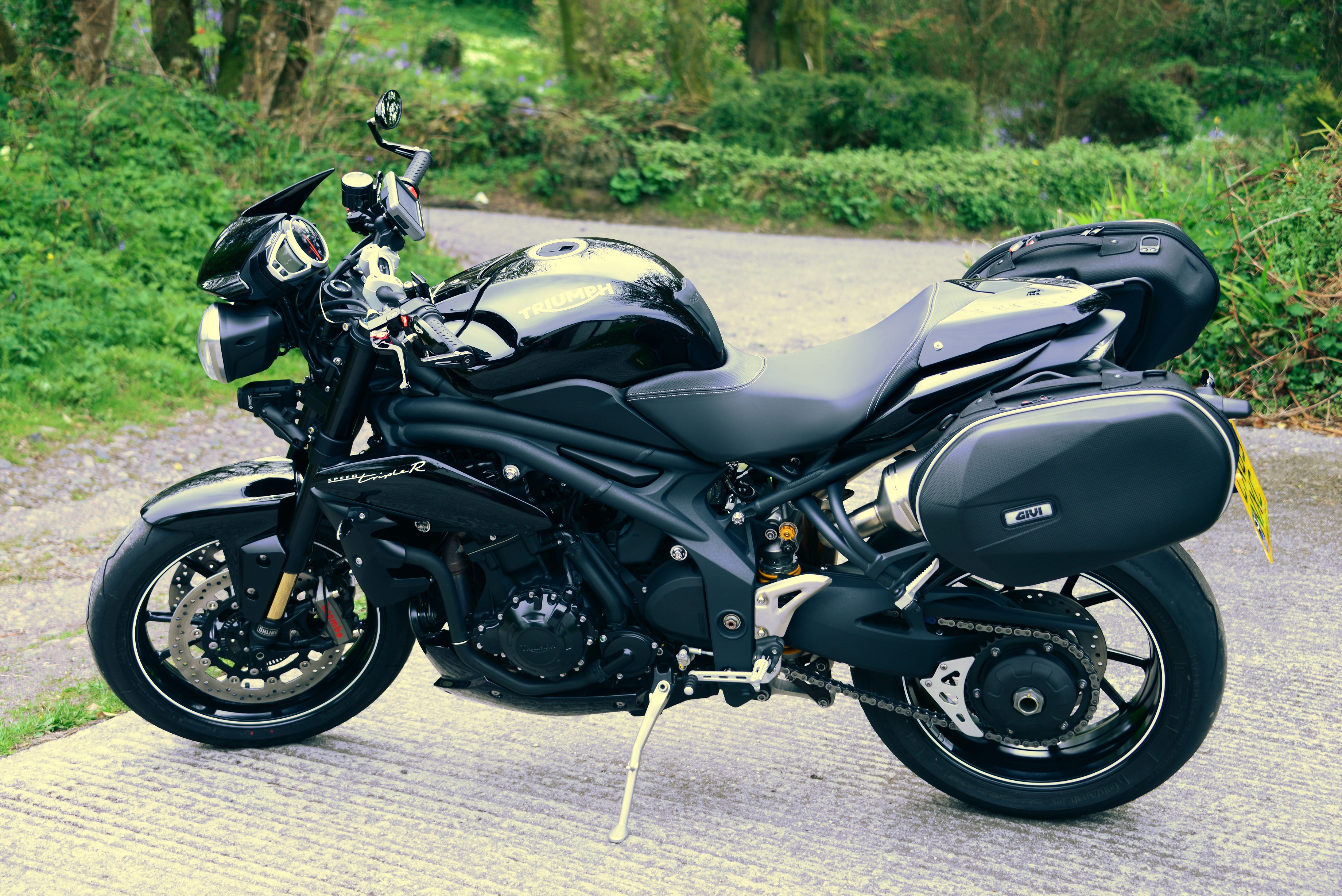 triumph adventure top box