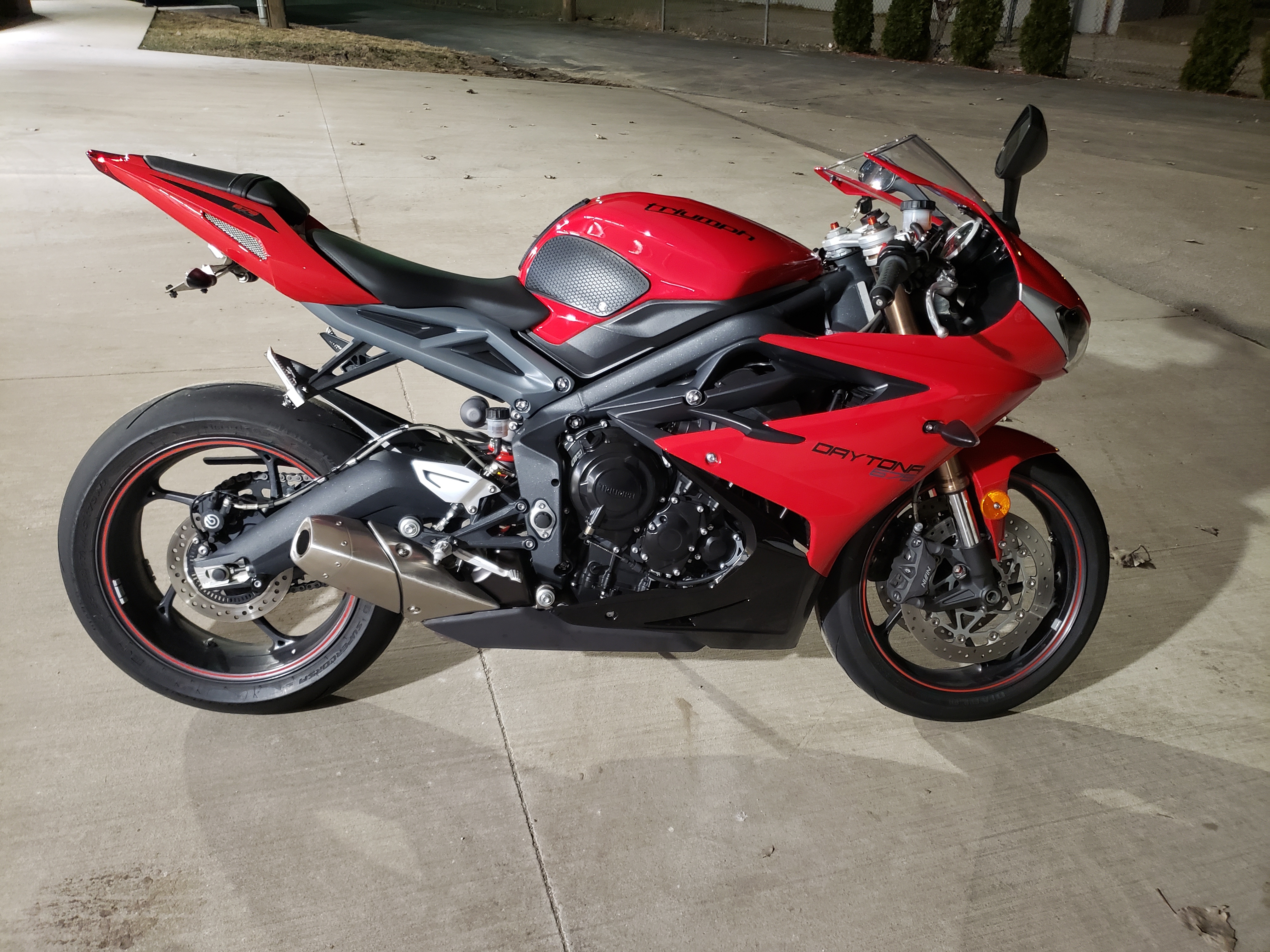 custom daytona 675