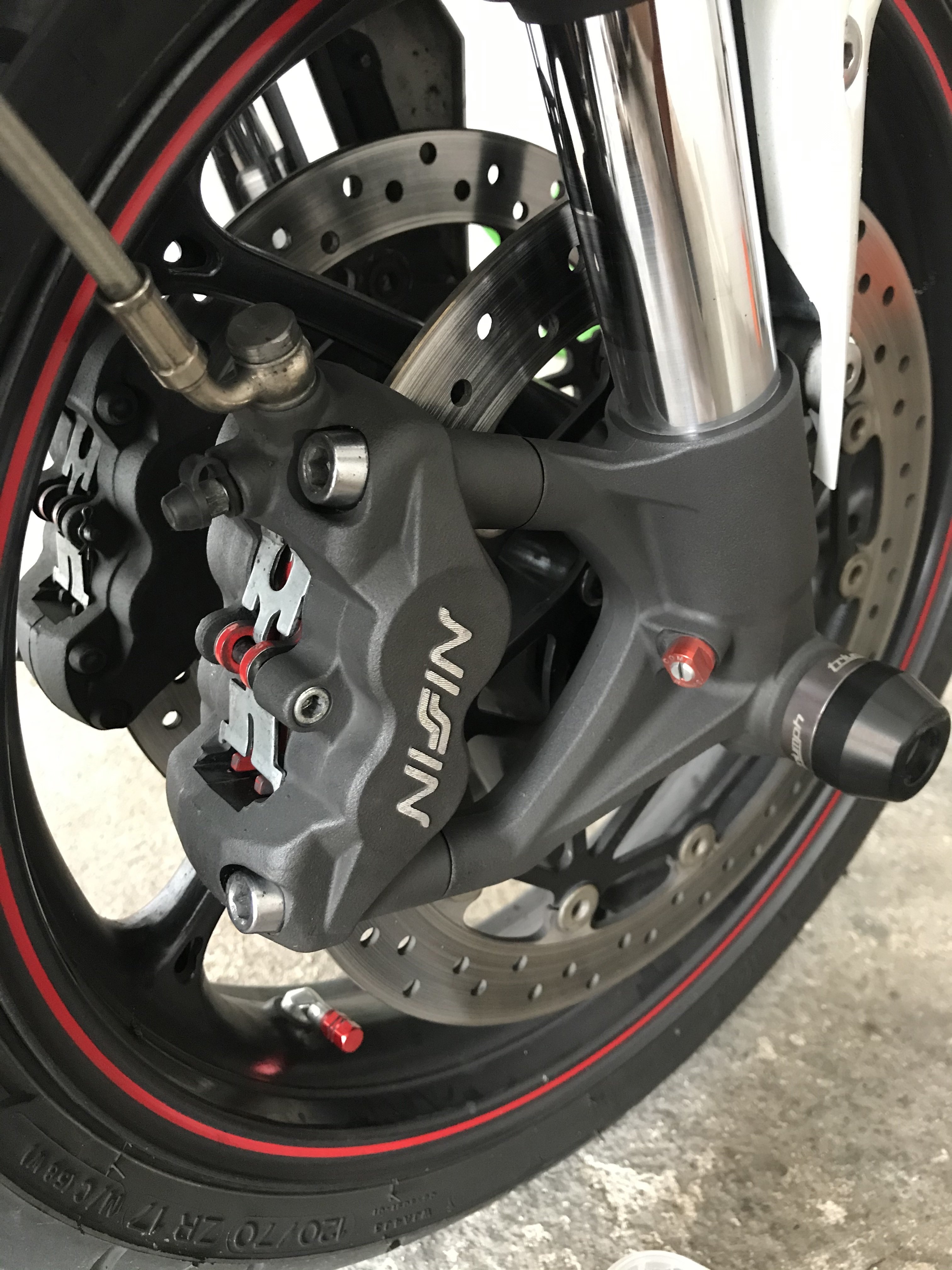 675 Street Triple R 2014 Weak Front Brakes The Triumph Forum