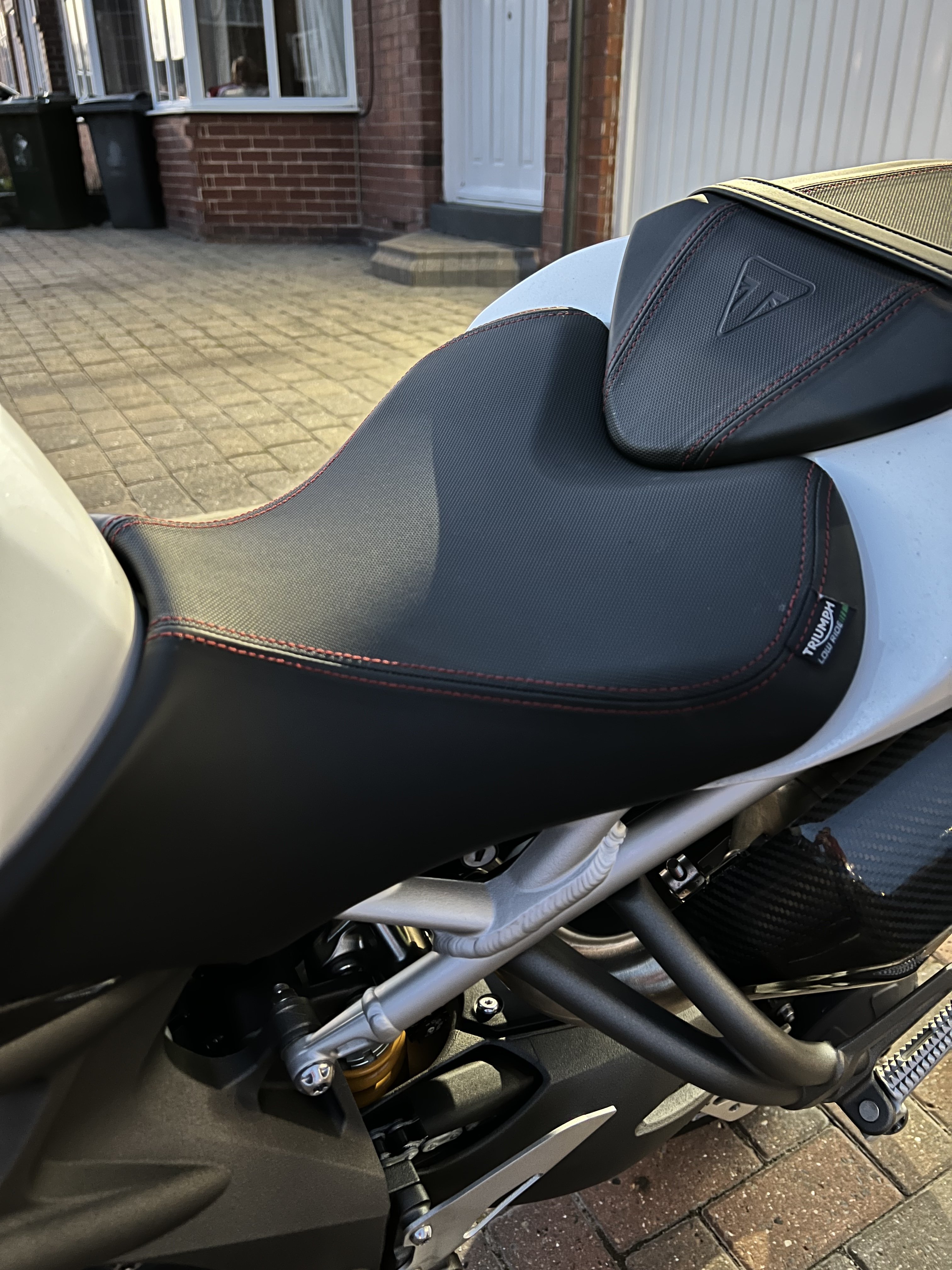 Speed Triple 1050 Rs Low Ride Seat The Triumph Forum