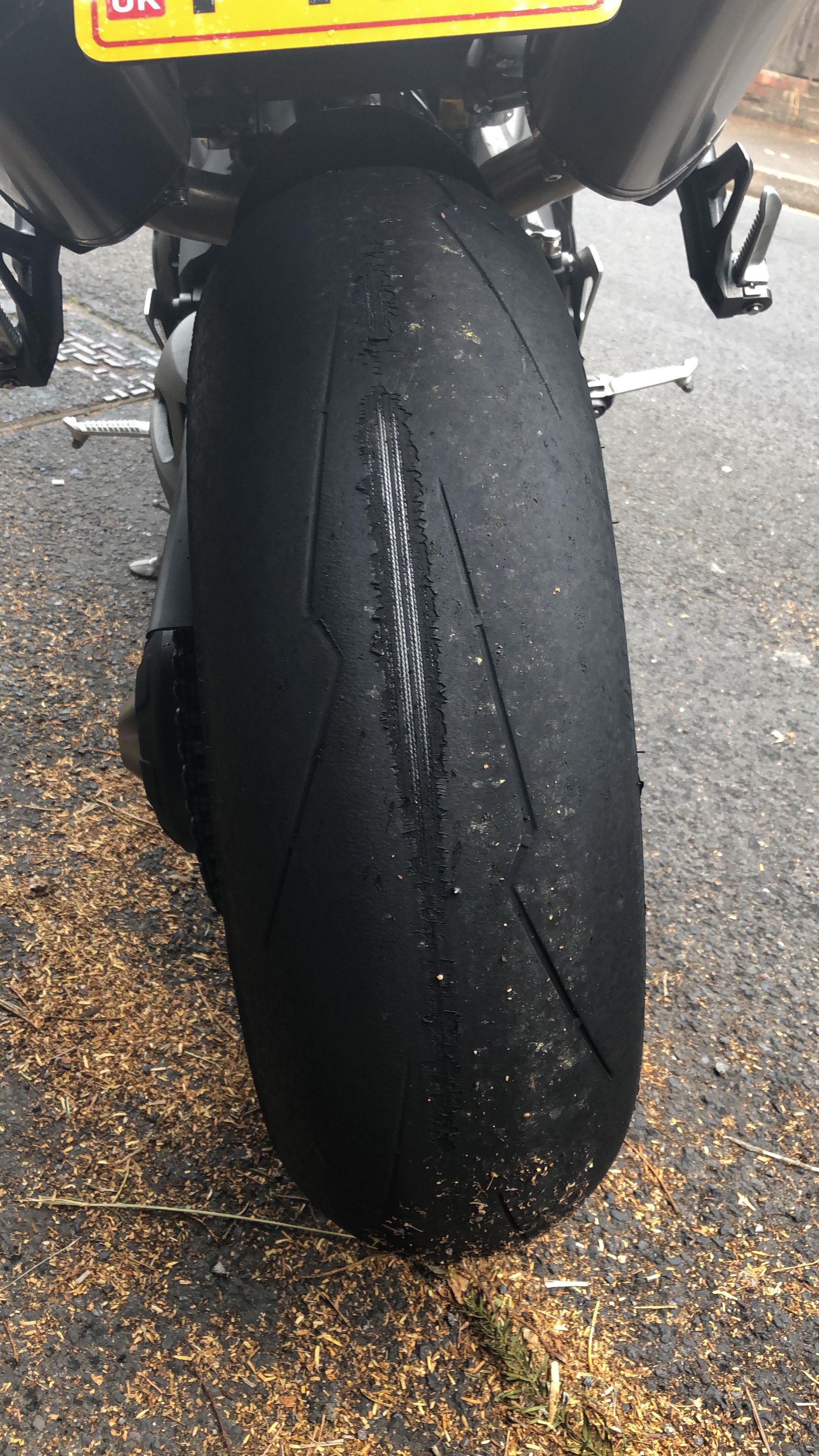triumph t120 tyres