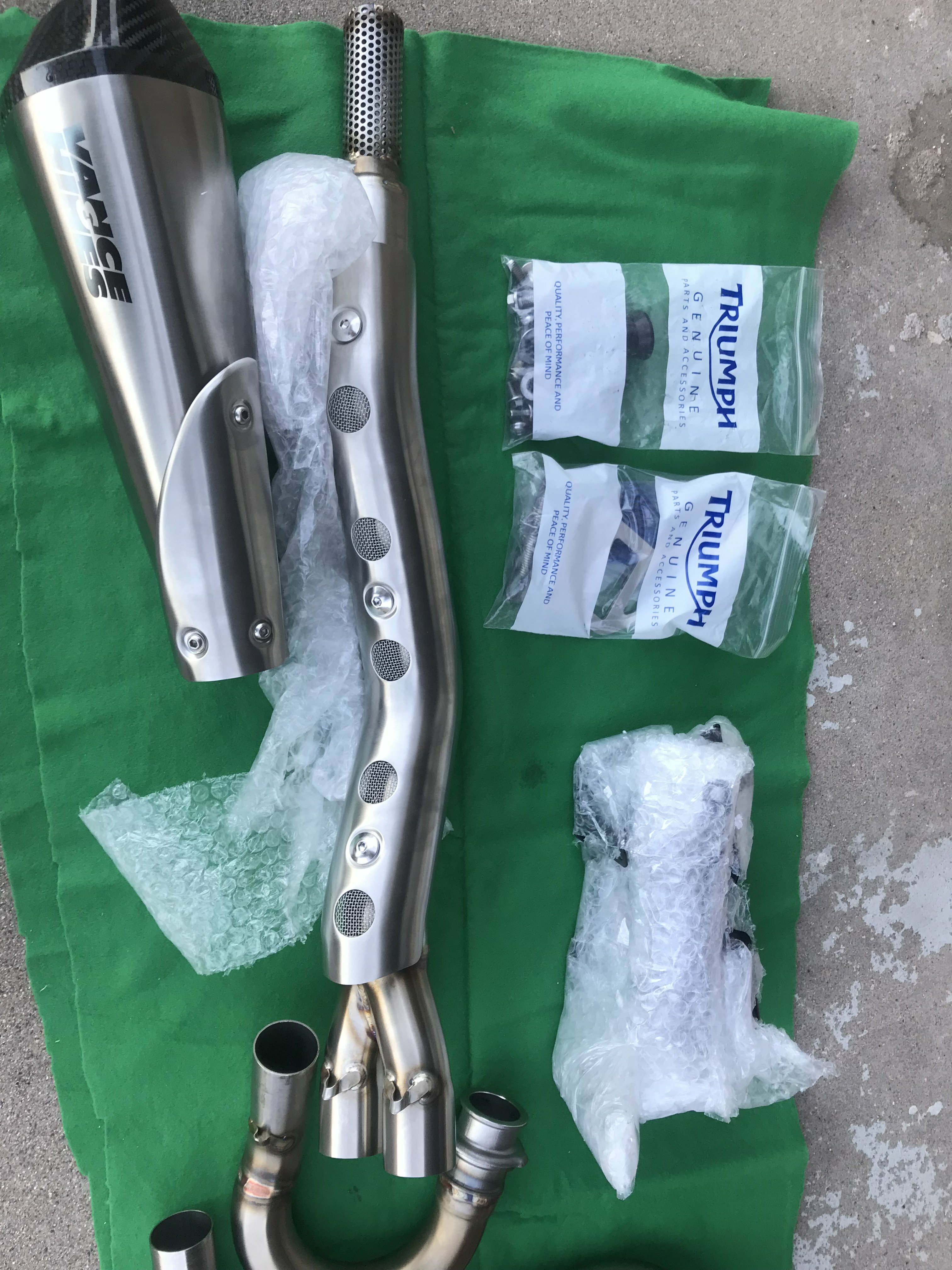 triumph street scrambler vance and hines exhaust