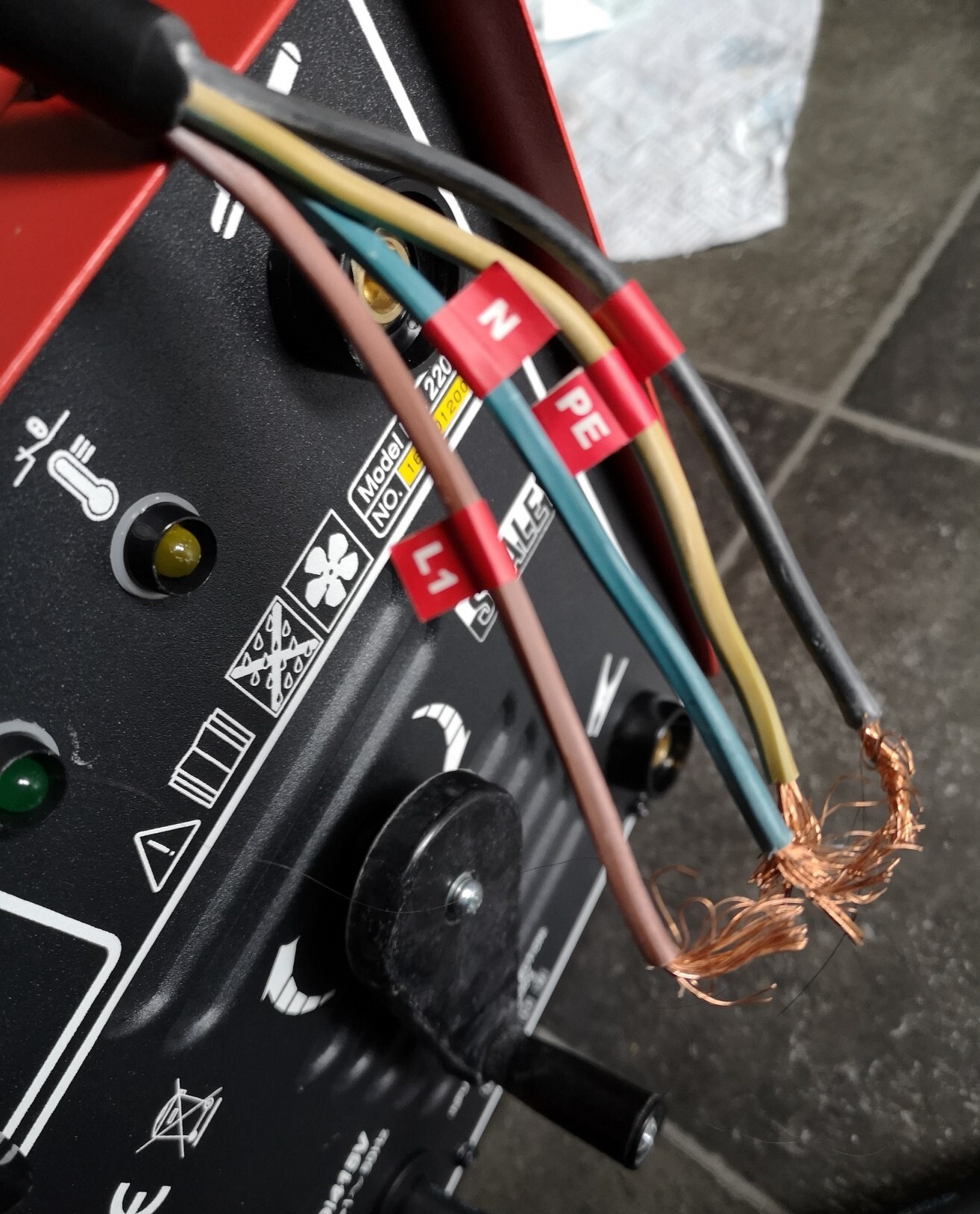 Cableend.jpg