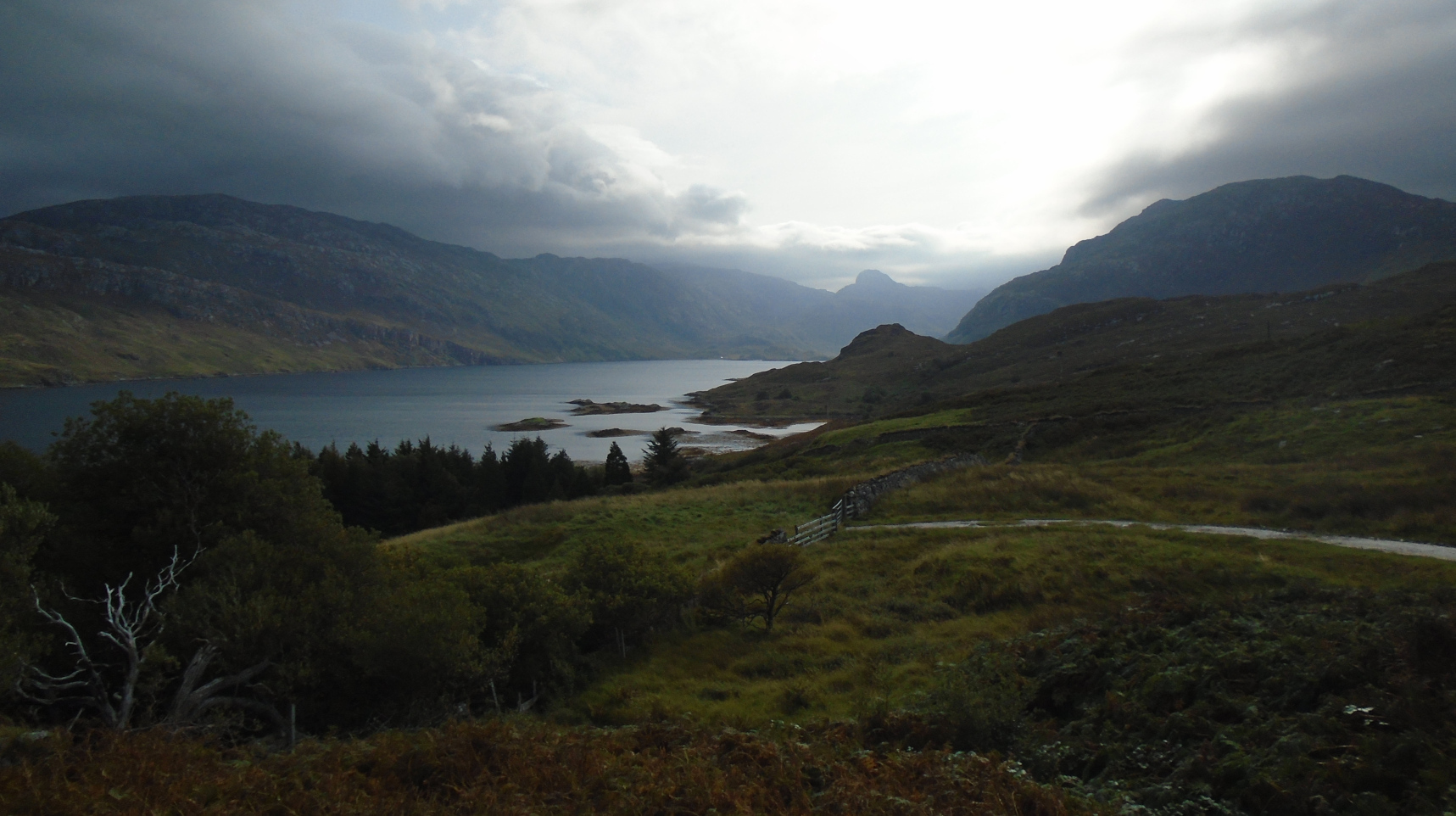 day9-2-loch-gleann-dubh.jpg