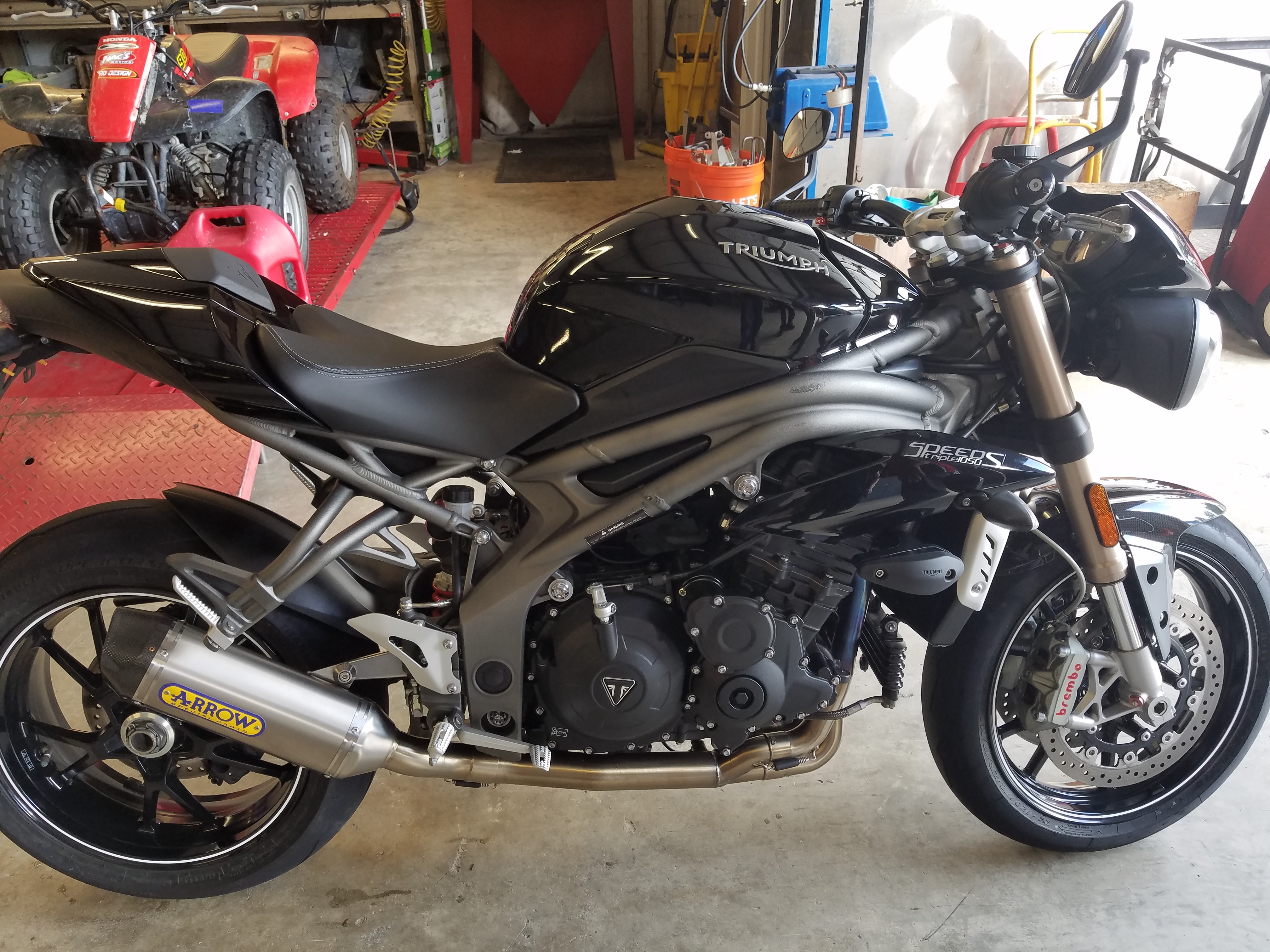 exhaust(002).jpg
