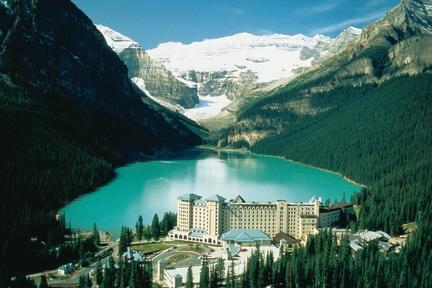 fairmont-chateau-lake.jpg