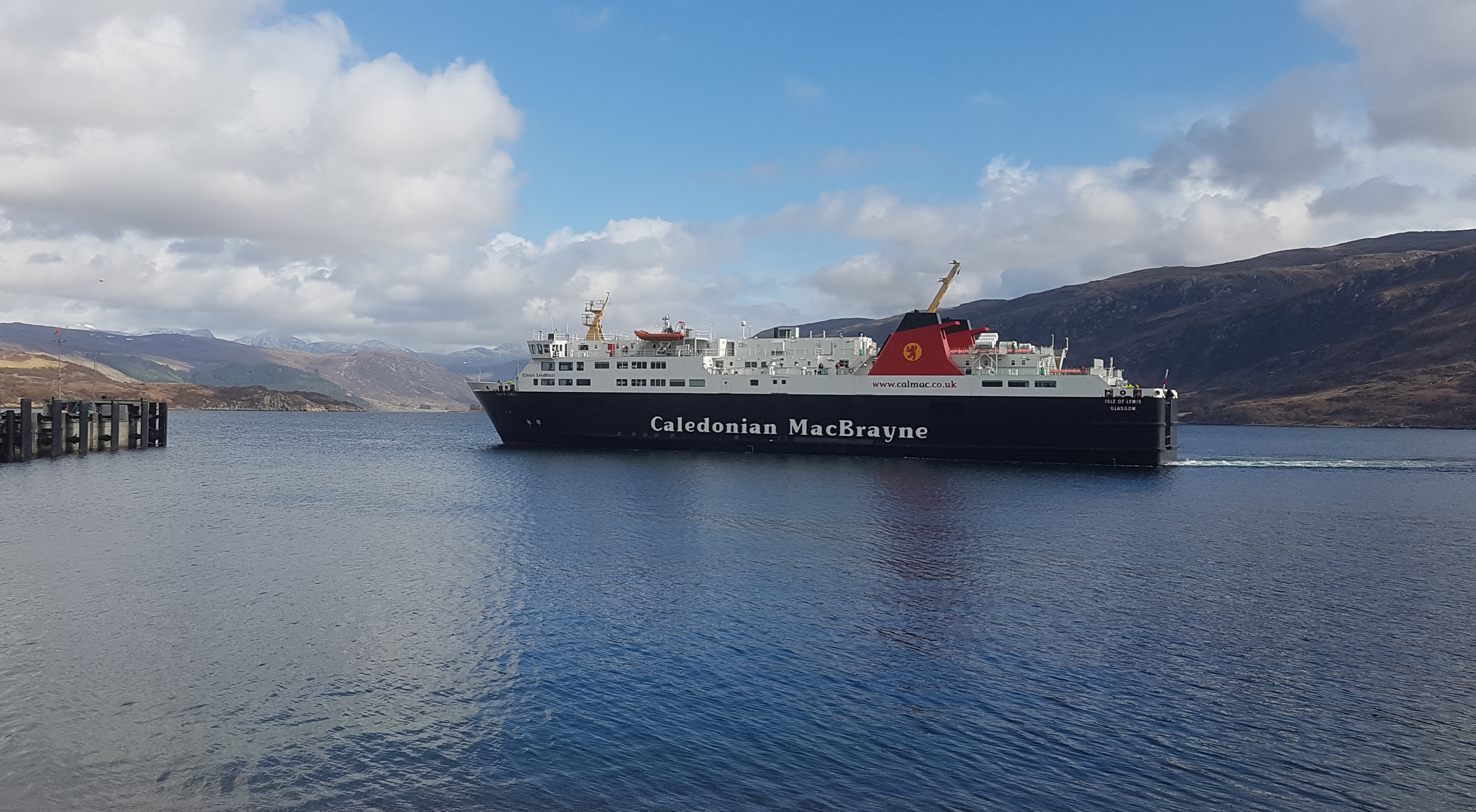 ferry coming into Ullapool Harbour.jpg