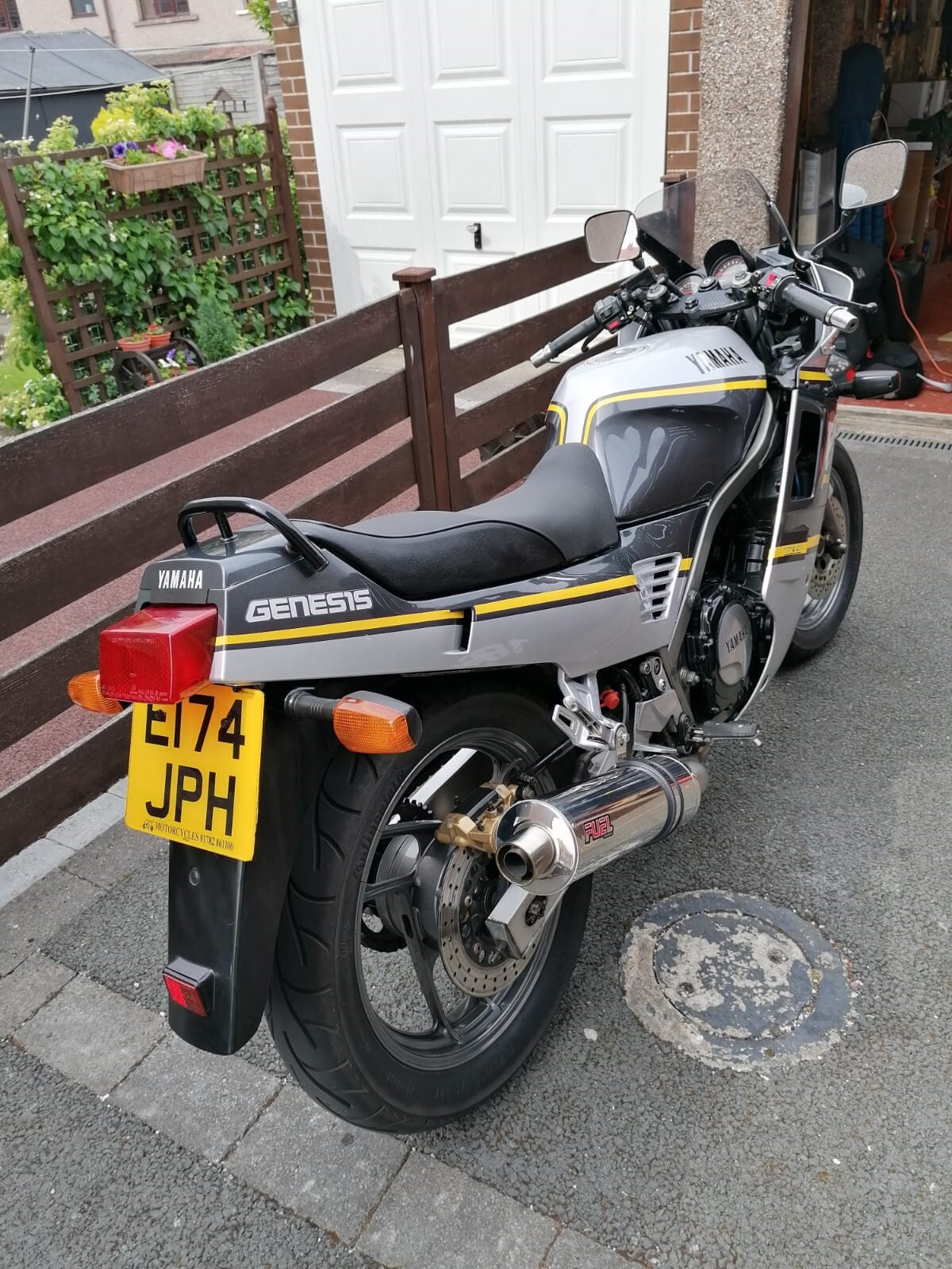 FZR 9.jpg