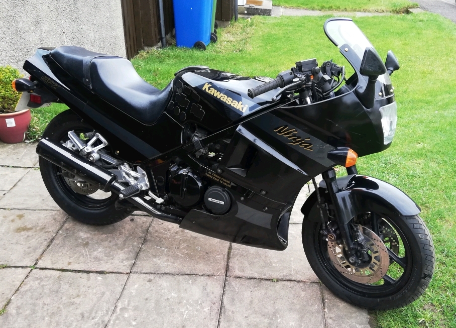 gpz400r cropped.jpg