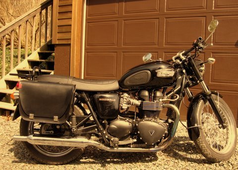 triumph bonneville long distance ride