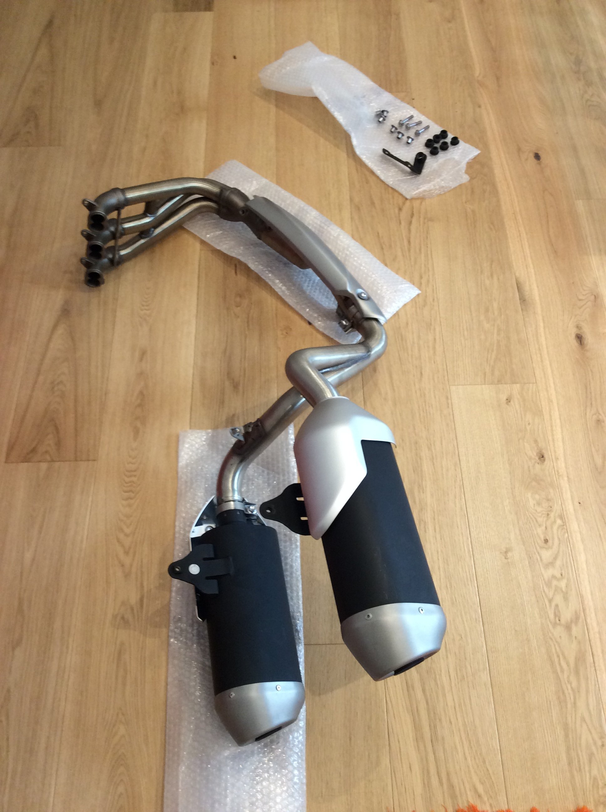 triumph speed twin aftermarket exhaust