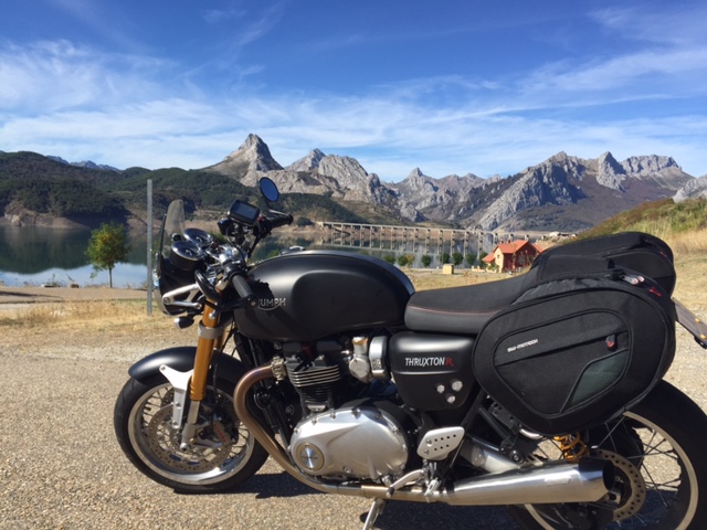 triumph thruxton panniers