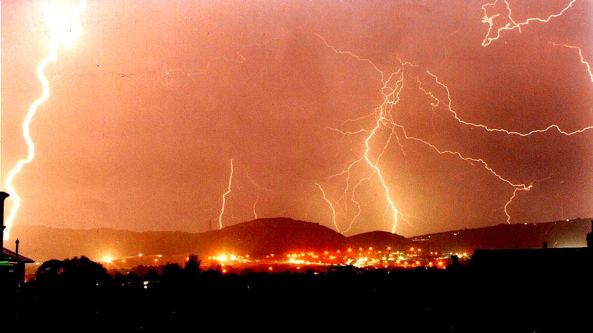 Lightning over Folkestone Castle 1999.jpg