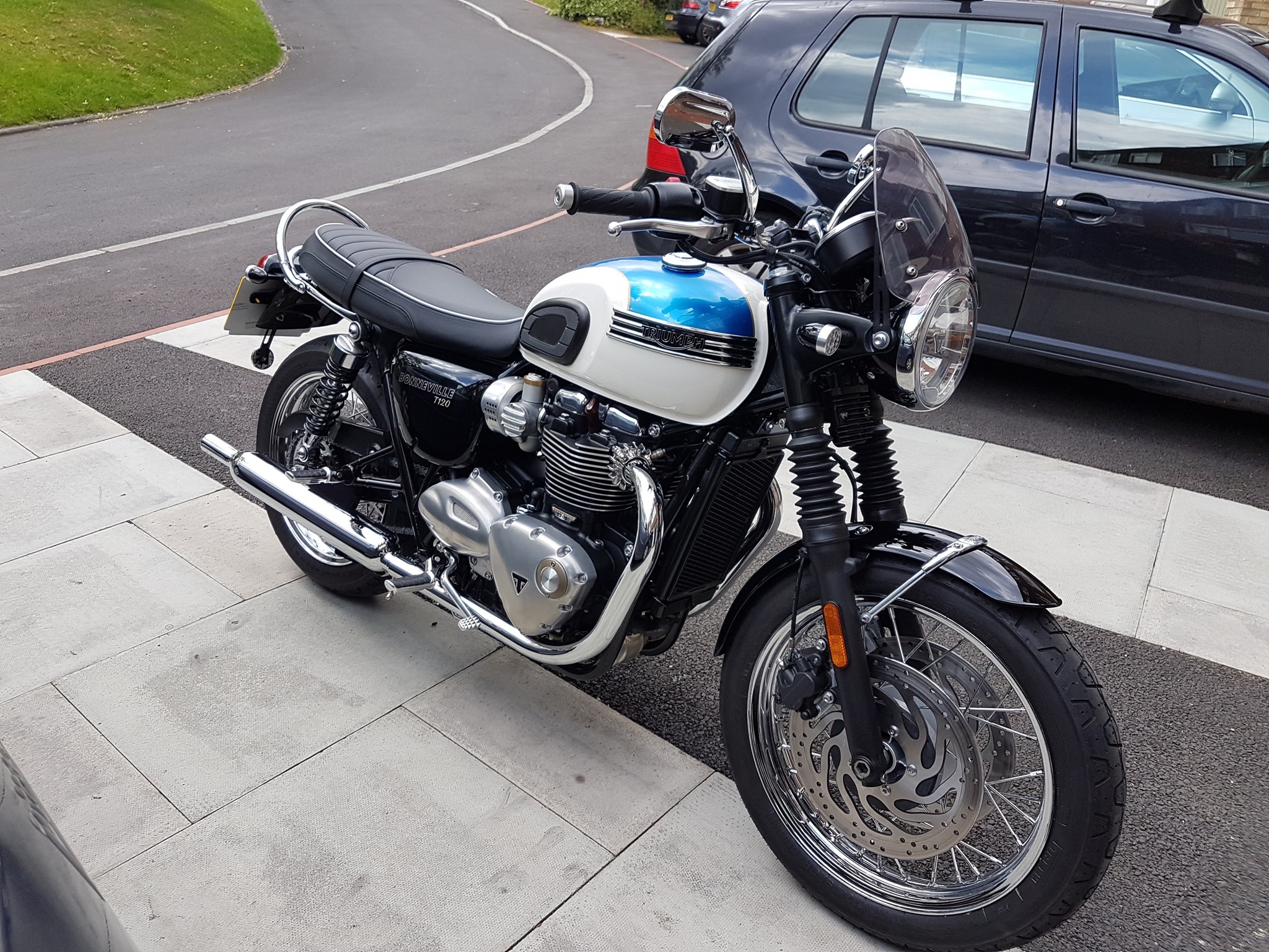 My Bonnie T120.jpg