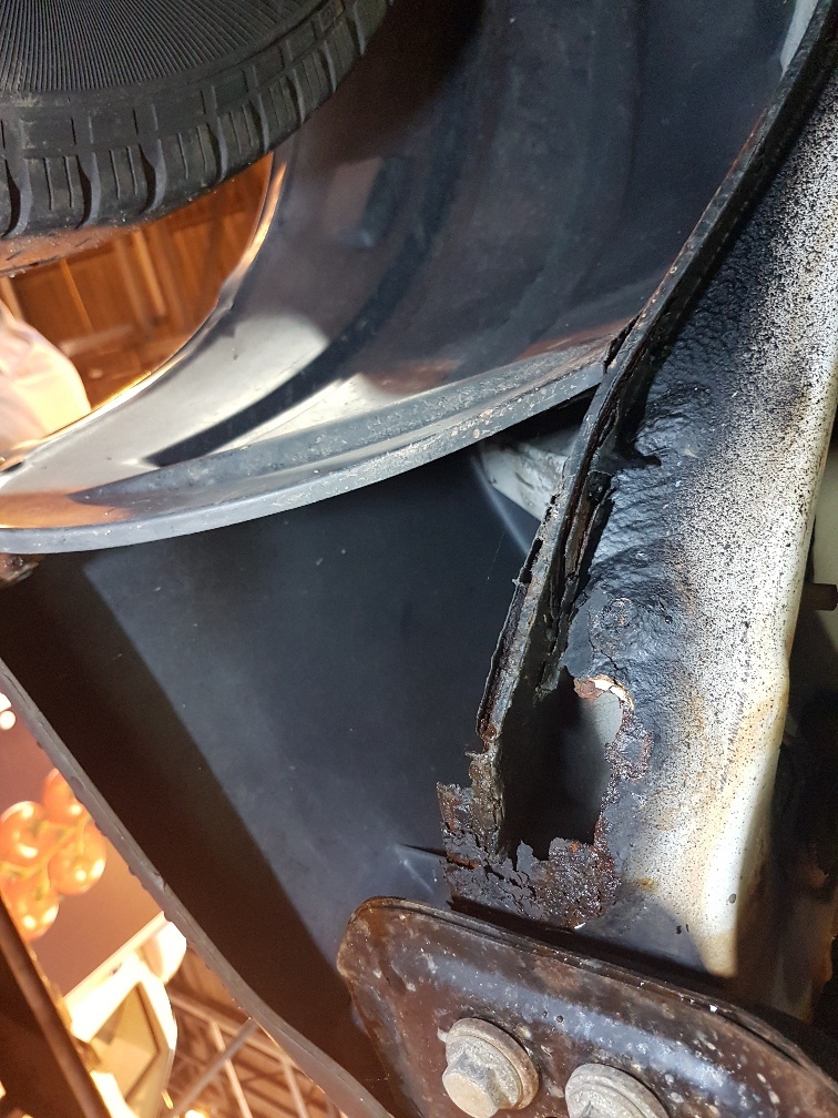 NEARSIDE FRONT- CHASSIS.jpg