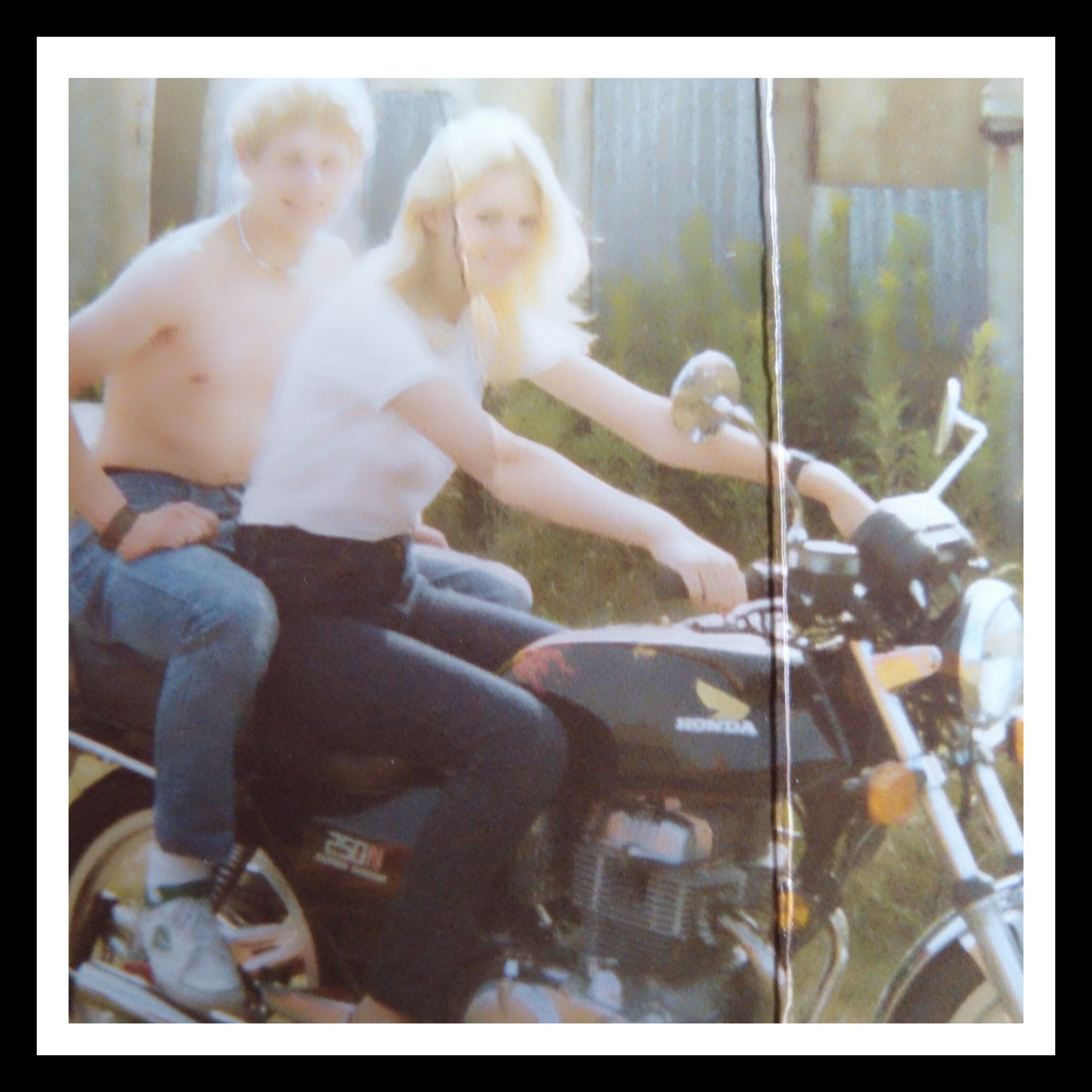 PicsArt_11-06-11.27.06.jpg