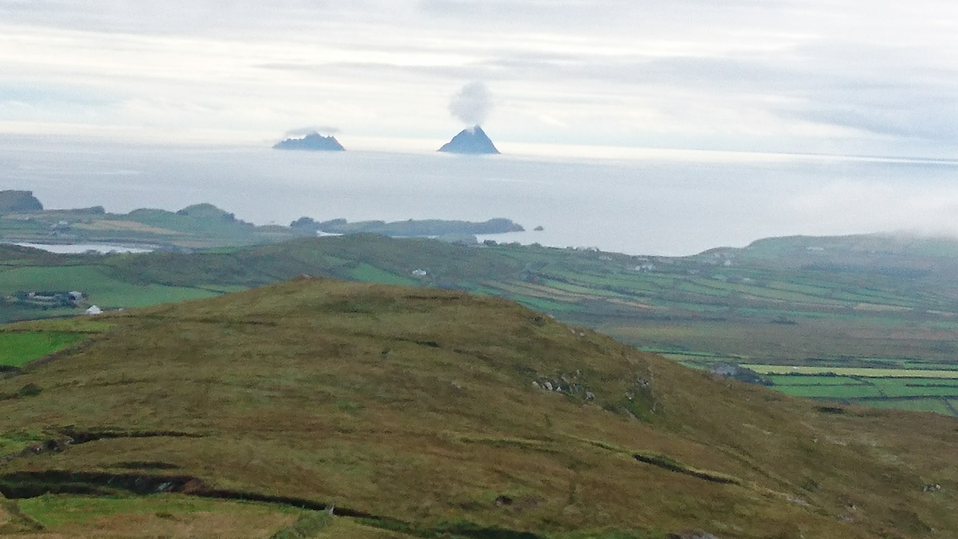 Skellig Michael & little Skellig.JPG