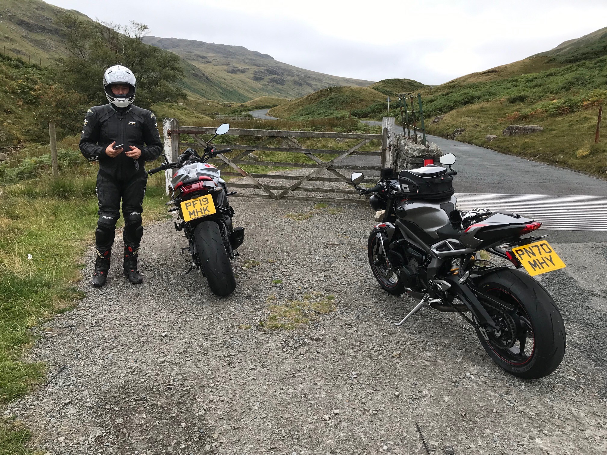 Start to Honister Pass.jpg