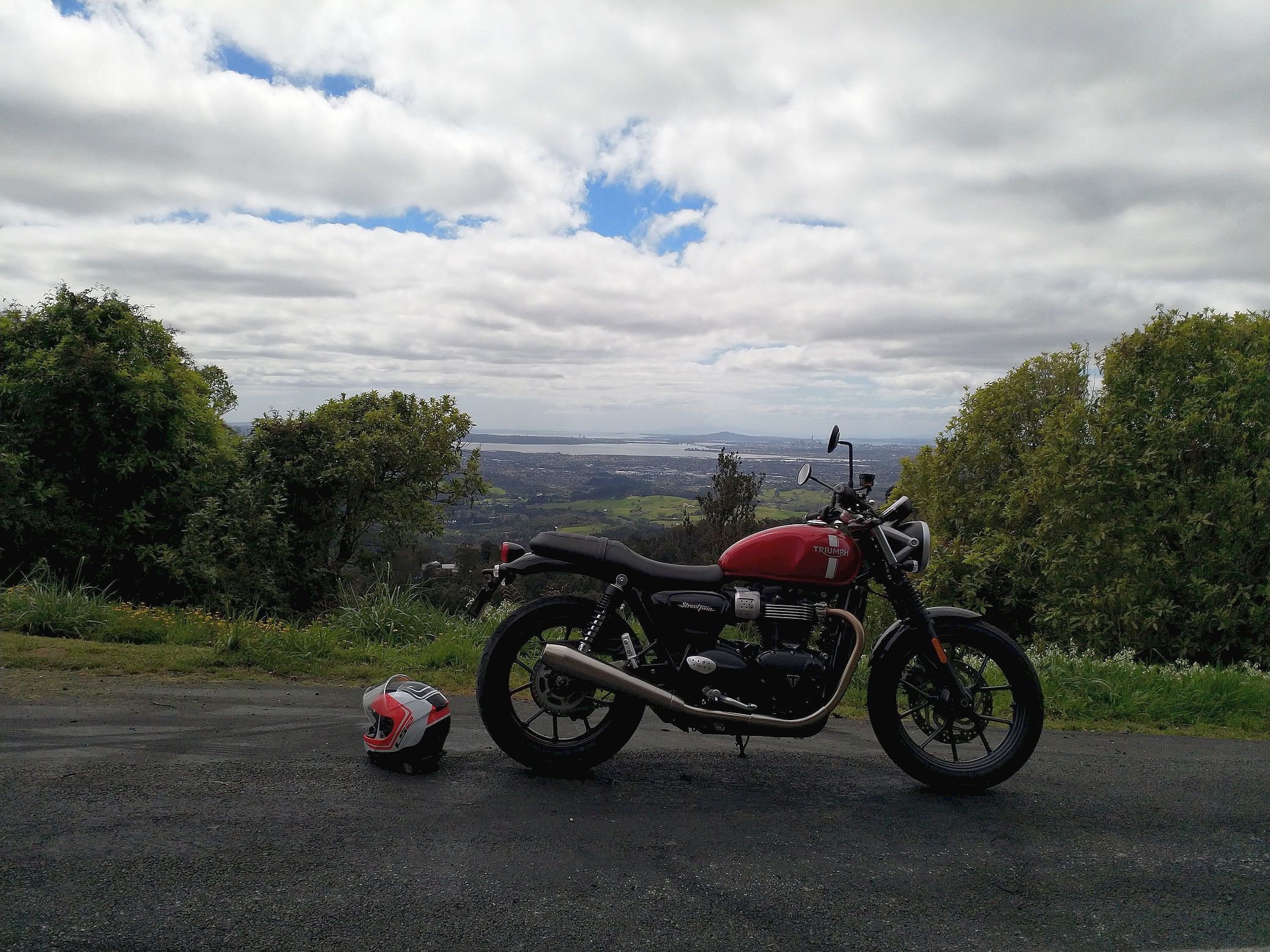 Street Twin Scenic Drive 1.jpg