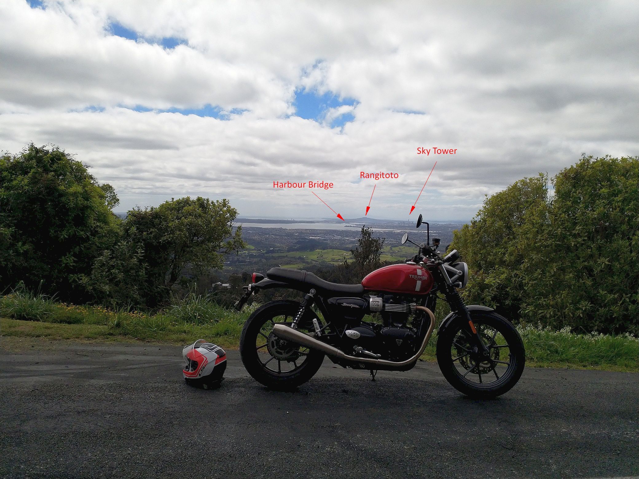 Street Twin Scenic Drive 1a.jpg