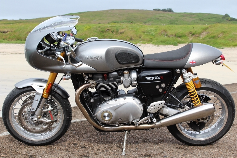 THRUXTON R (800x533).jpg