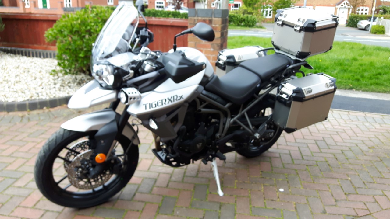 Tiger 800 XRX.jpg