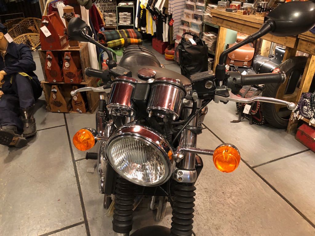 Triumph 900 - 1997 4.jpg