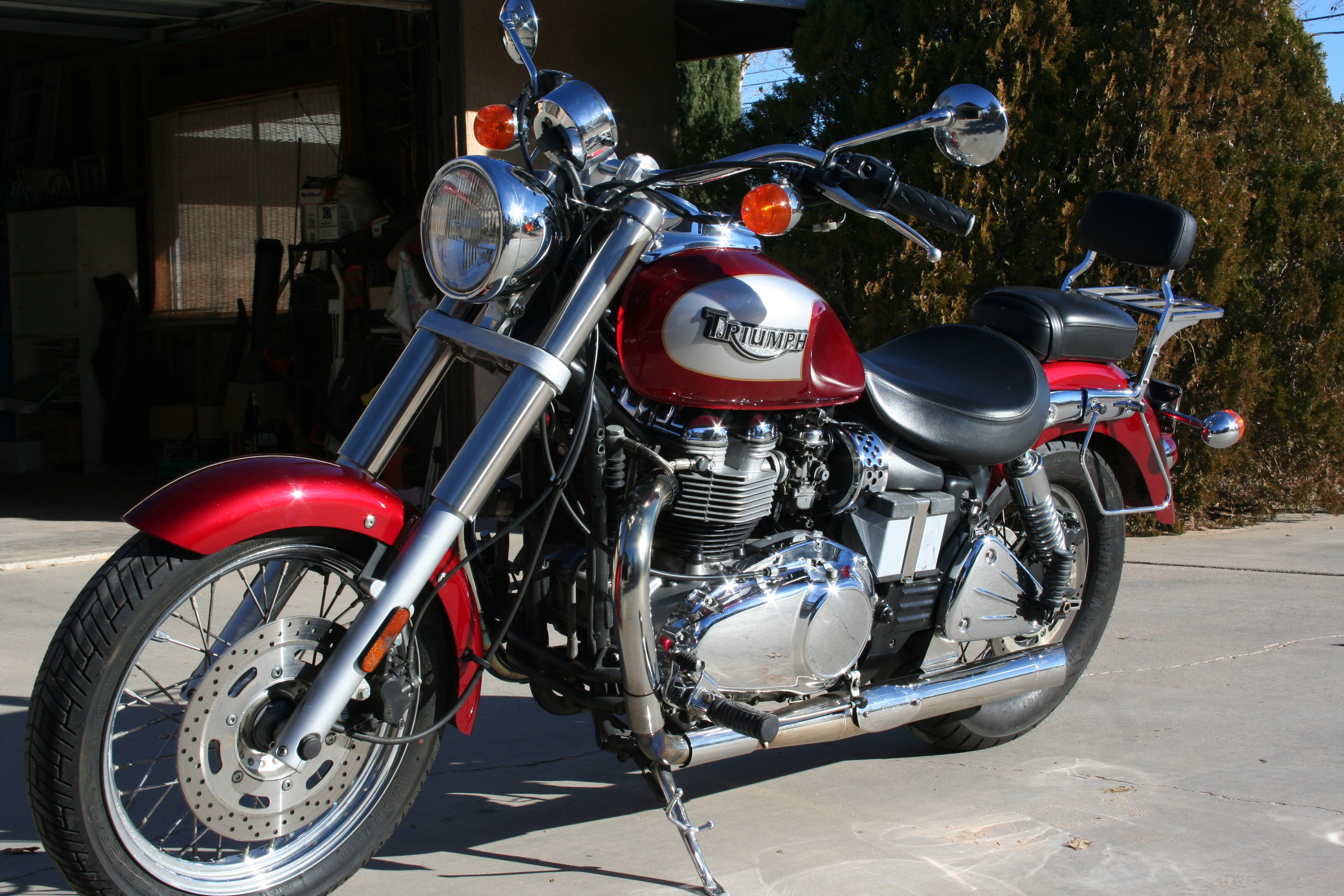 Triumph Bonneville America.JPG