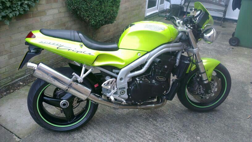 Triumph speed triple.jpg