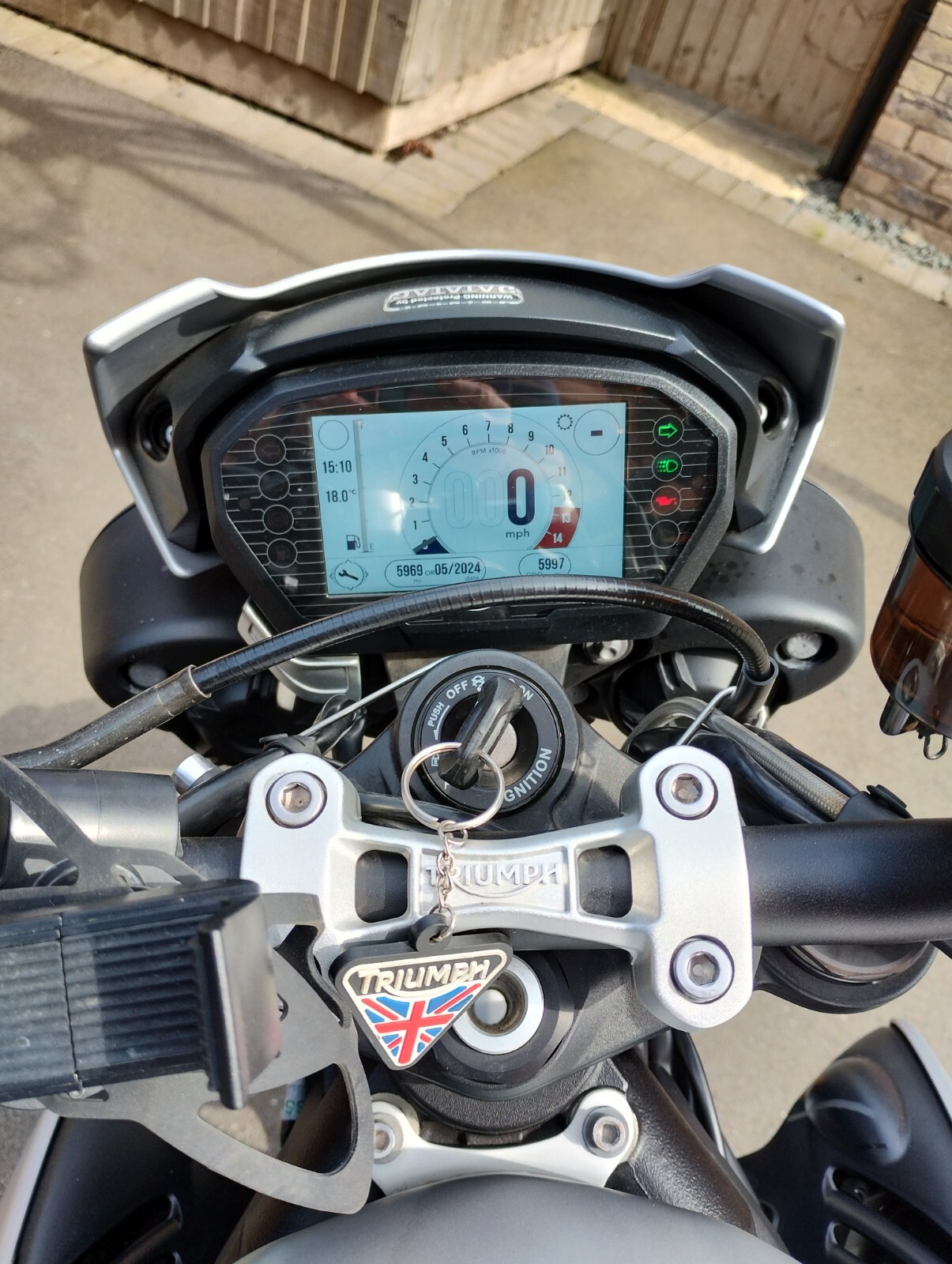 Triumph Street Triple 765R_dash mileage.jpg