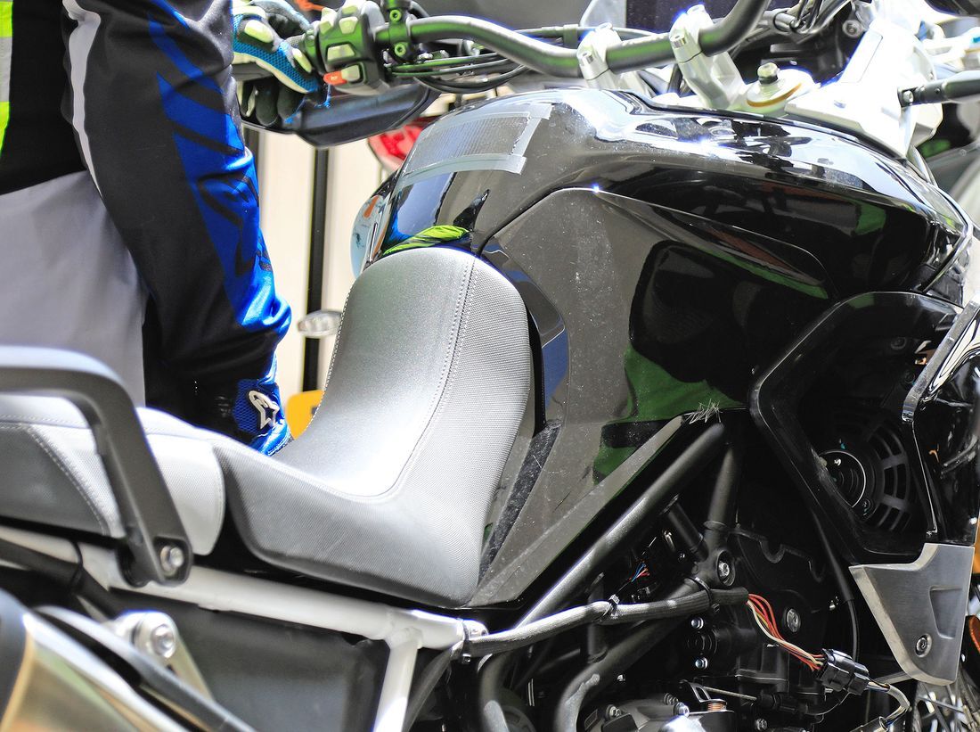 Triumph-Tiger-800-Erlkoenig-articleGalleryOverlay-c6c16e94-1617497.jpg