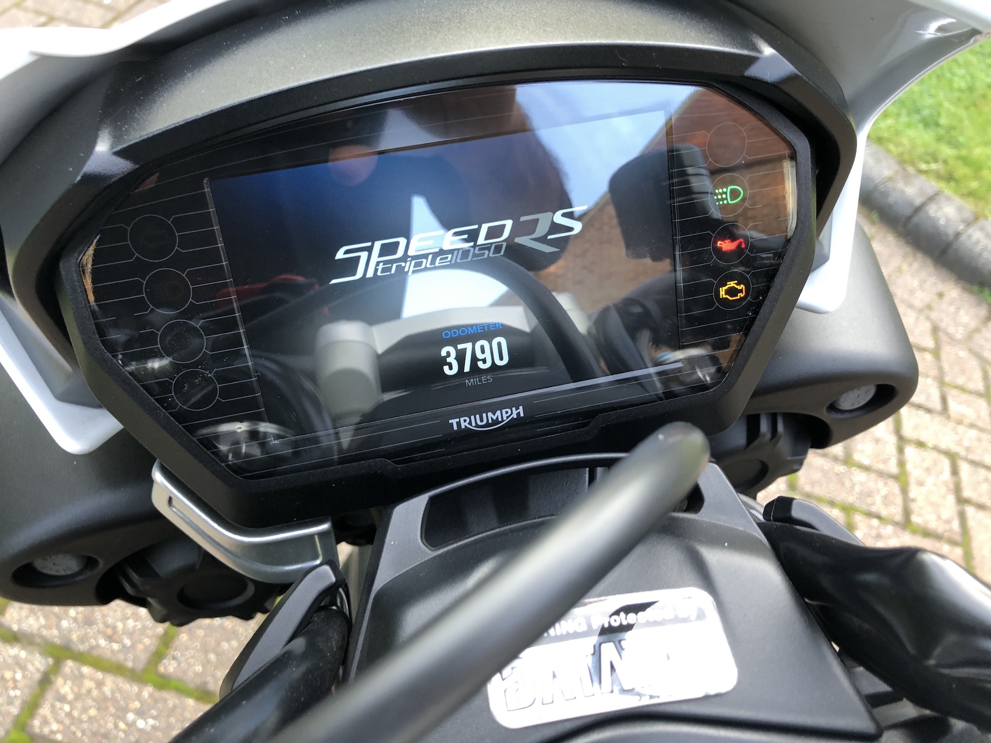 Triumph_Speed_Triple_RS_10.jpg