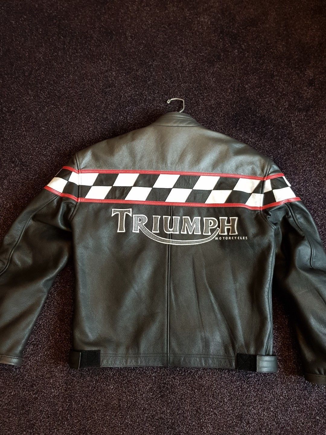 Triumph_Triple_Connection_Jacket_2.jpg