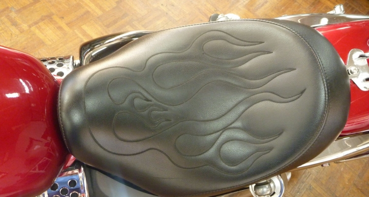 Flamed Solo Seat