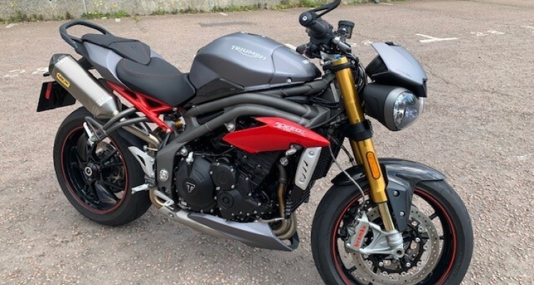 Speed Triple R - 2017 Very Low Mileage
