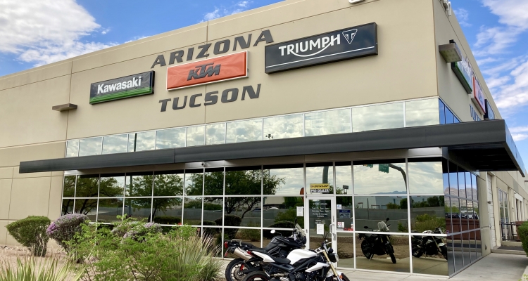 A Trip To Triumph World! Hanging Out At The Dealership Again