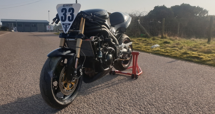 Triumph Daytona 955i Racebike, Speedtona