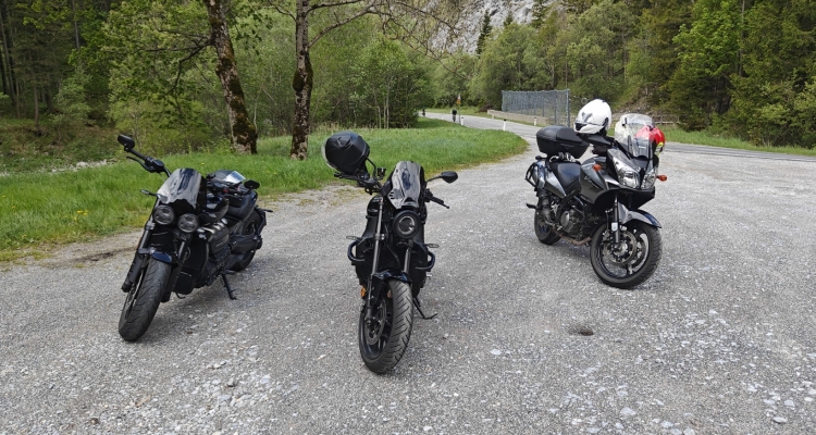 Rideout - Cool Family Tour
