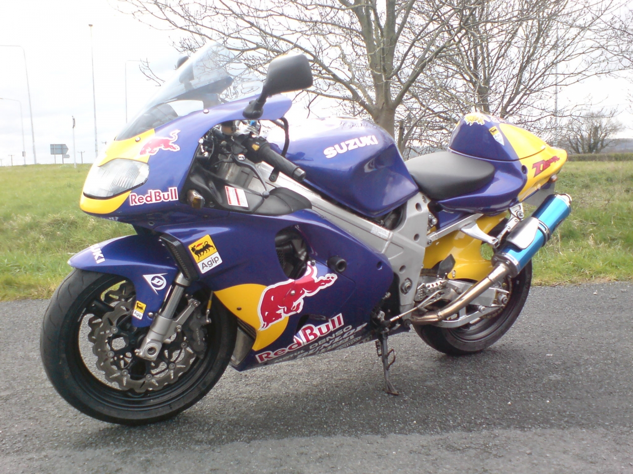 TL1000R in Red Bull colours