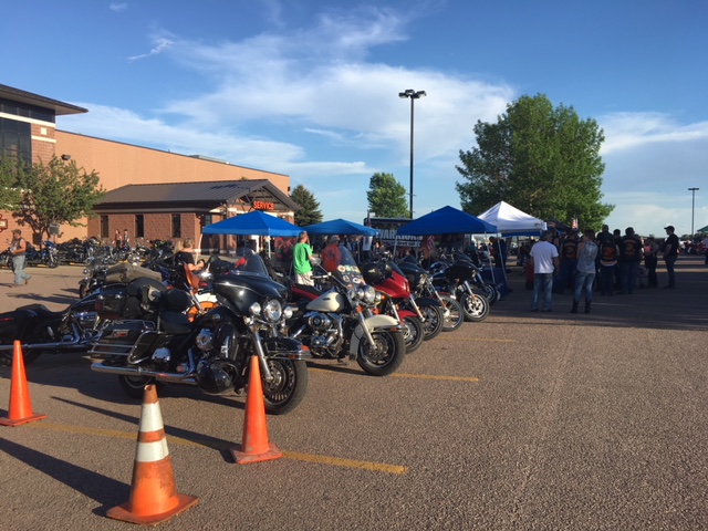 Good turn out 450-500 bikes at J&amp;L Harley SFSD, USA