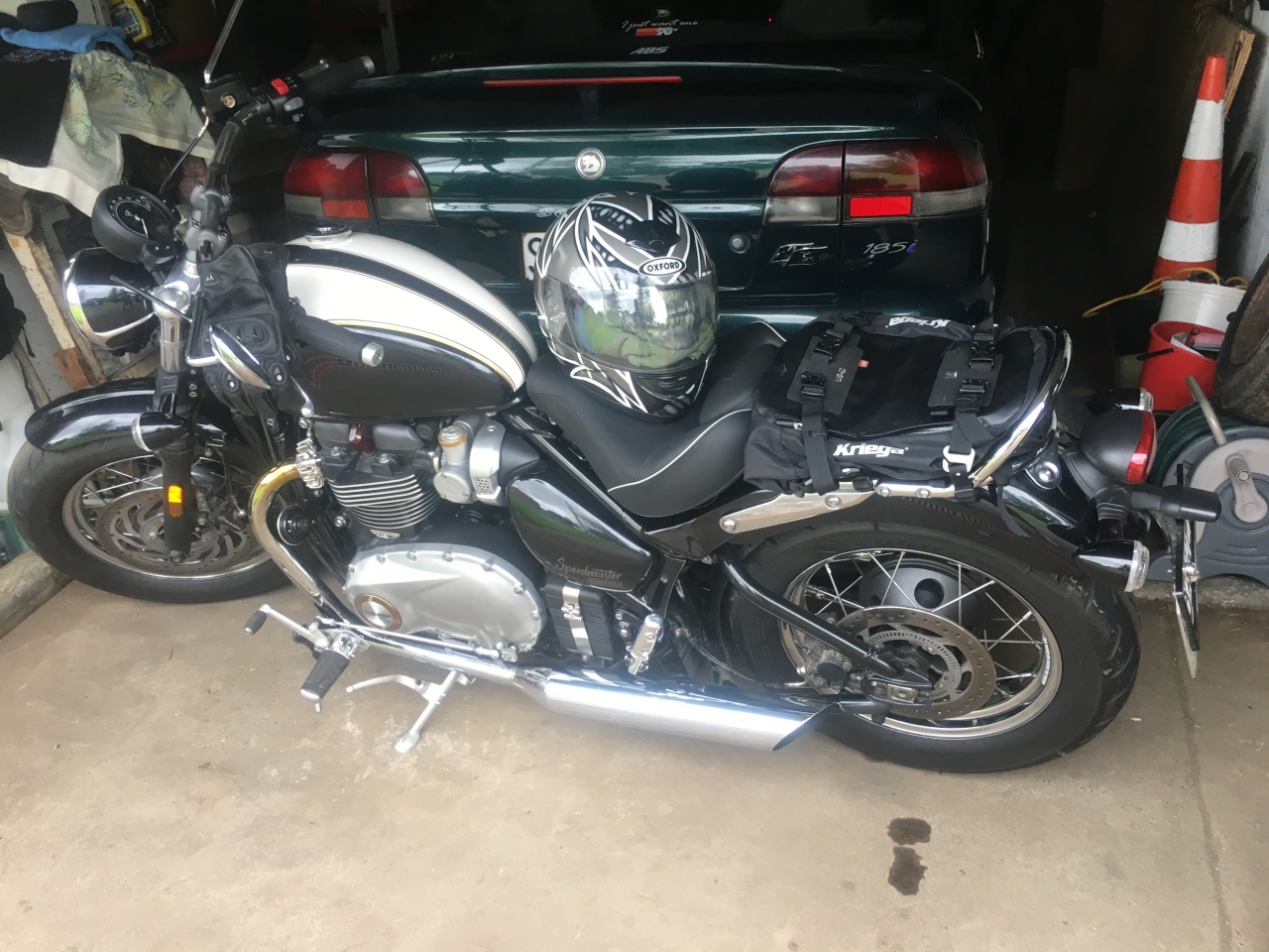 Seat upgrade and 20l Kriega travel bag