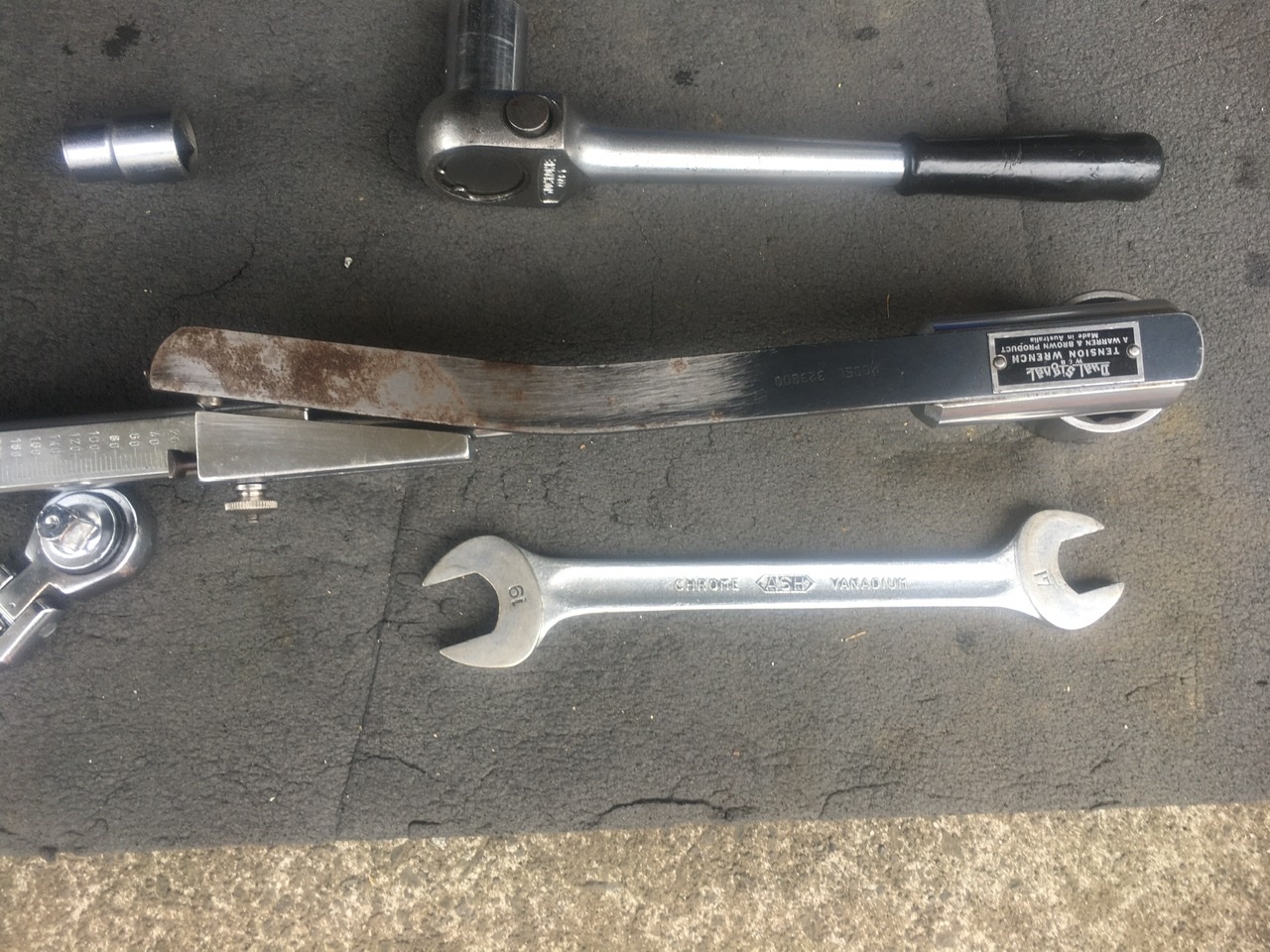 Lock the valve nut and tighten the valve down. You need to tighten the locking nuts to 20ftlbs...
